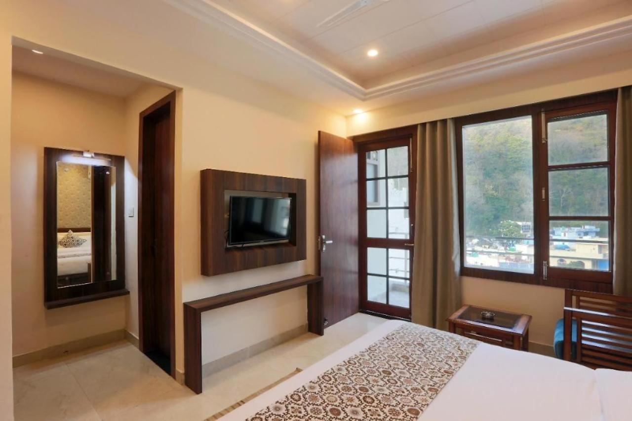 Bonfire Hostels Rishīkesh Екстериор снимка