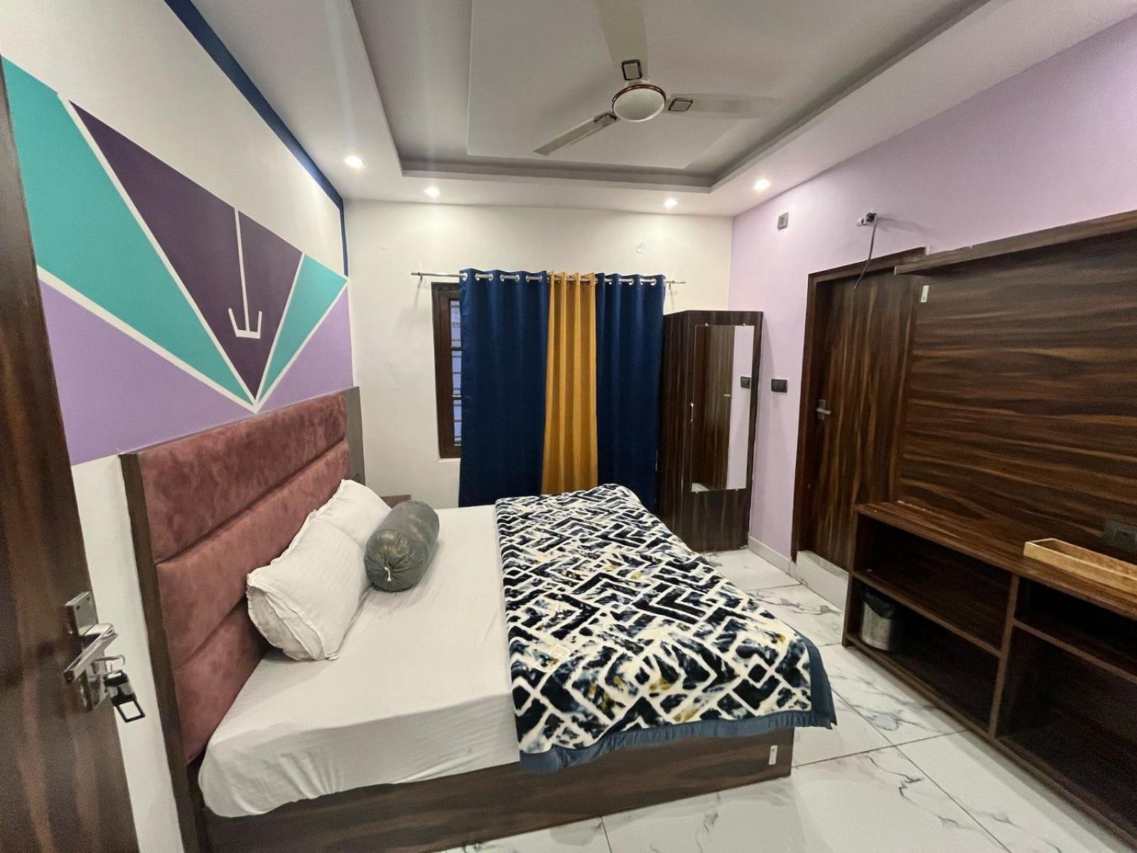 Bonfire Hostels Rishīkesh Екстериор снимка