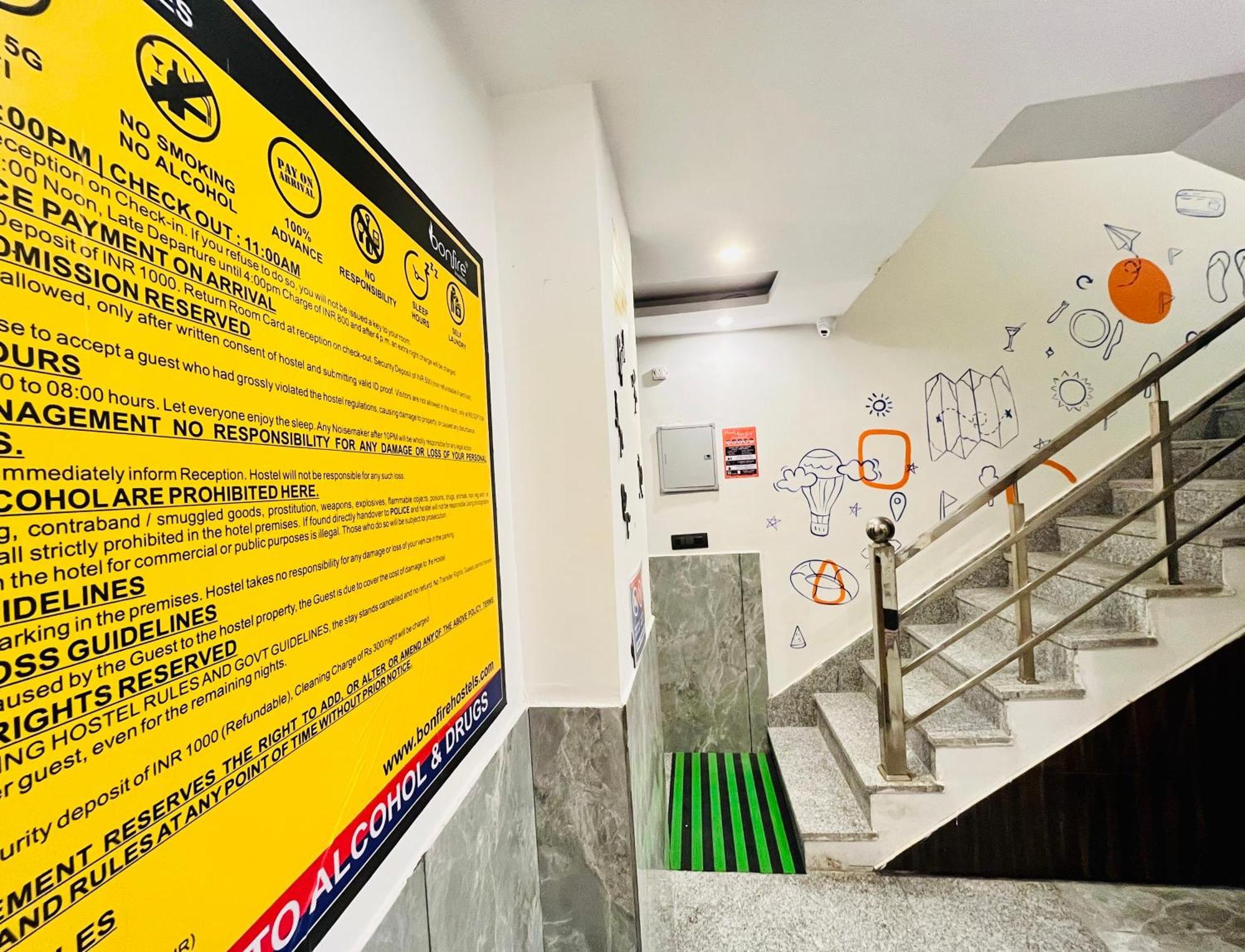 Bonfire Hostels Rishīkesh Екстериор снимка